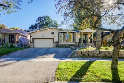 42 Gatehead Road, Toronto, On M2j 2p5