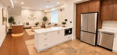 2579 Yonge Street 202, Toronto, On M4p 2j1