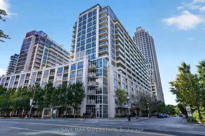 35 Bastion Street 714, Toronto, On M5v 0c2