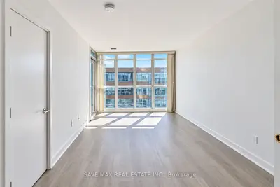 15 Iceboat Terrace 1033, Toronto, On M5v 4a5