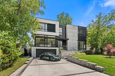27 Berkinshaw Crescent, Toronto, On M3b 2t1