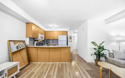 415 Jarvis Street 121, Toronto, On M4y 3c1