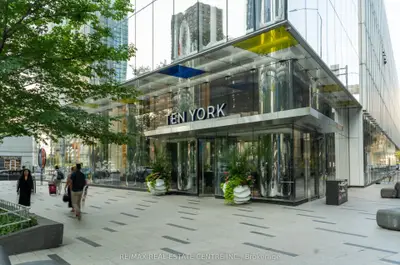 10 York Street 6210, Toronto, On M5j 2l9