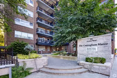 291 Avenue Road 408, Toronto, On M4v 2g9