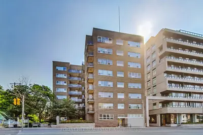 291 Avenue Road 807, Toronto, On M4v 2g9