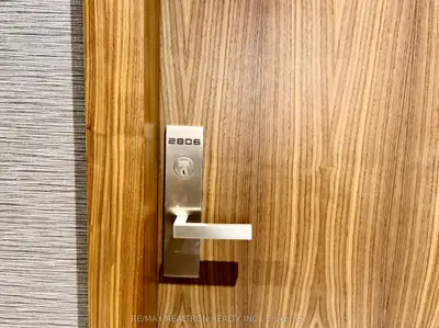 200 Bloor Street W 2806, Toronto, On M5s 1t8