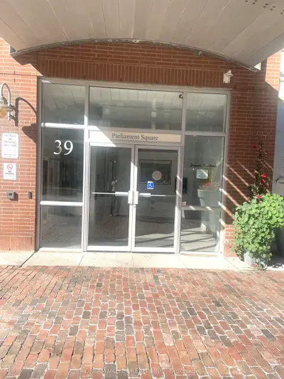 39 Parliament Street 818, Toronto, On M5a 4r2