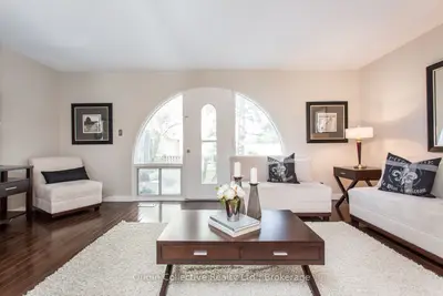 10 Esterbrooke Avenue 40, Toronto, On M2j 2c2