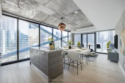 224 King Street W 1504, Toronto, On M5h 0a6