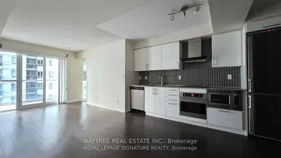 352 Front Street W 622, Toronto, On M5v 1b5