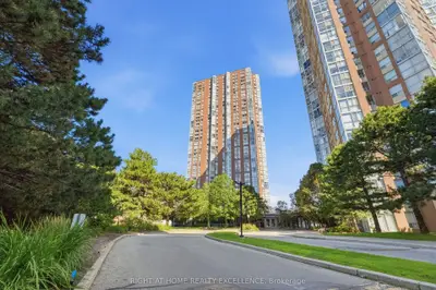 7 Concorde Place 3703, Toronto, On M3c 3n4