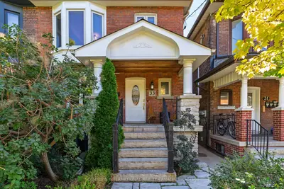 33 Beatrice Street, Toronto, On M6j 2t2