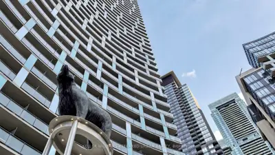 25 Capreol Court 2306, Toronto, On M5v 3z7