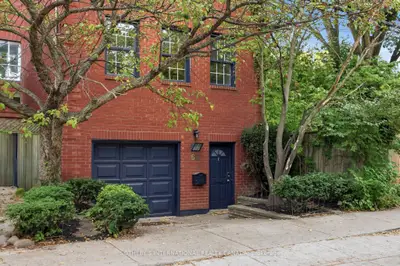 60 Poulett Street, Toronto, On M5a 1z5