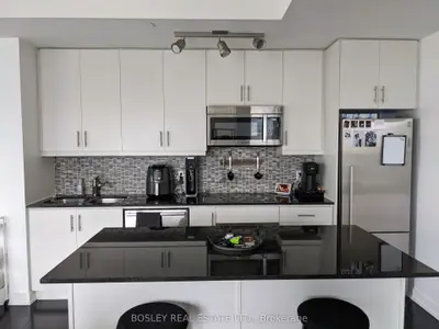 1 The Esplanade Avenue 1806, Toronto, On M5e 0a8