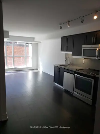 400 Adelaide Street E 211, Toronto, On M5a 4s3