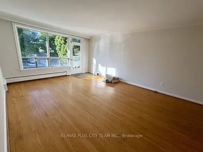 44 Meadowbrook Drive 2, Toronto, On M6b 2s6