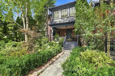 16 Barton Avenue, Toronto, On M5r 1g8