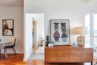 20 Scrivener Square 806, Toronto, On M4w 3x9