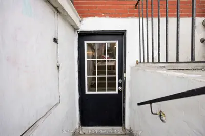 285 Oakwood Avenue 1, Toronto, On M6e 2v3