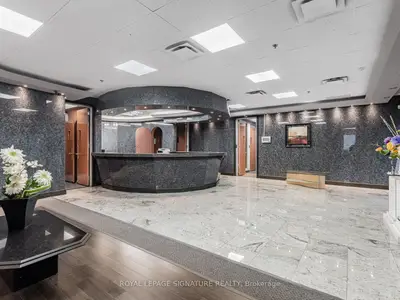 25 Mallard Road, Toronto, On M3b 1s4