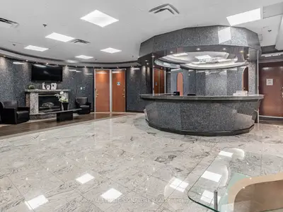 25 Mallard Road, Toronto, On M3b 1s4