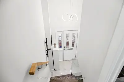 8 Red Maple Court, Toronto, On M2k 2t3