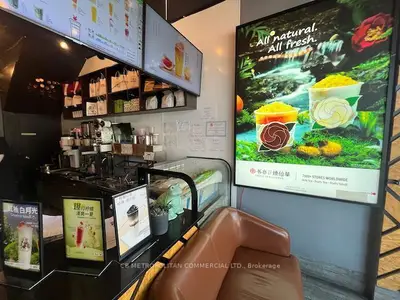 394 Spadina Avenue, Toronto, On M5t 2g5