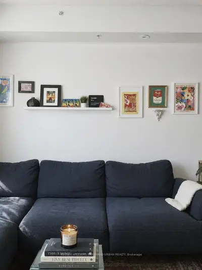 68 Carr Street 16, Toronto, On M5t 1b7