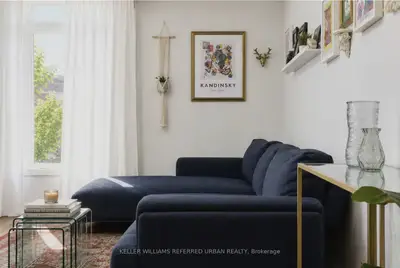 68 Carr Street 16, Toronto, On M5t 1b7