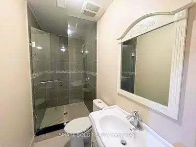 11 Lurgan Drive Bsmt, Toronto, On M2n 2g1
