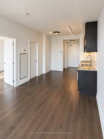 99 The Donway Way W #910, Toronto, On M3c 0n8