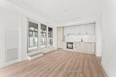 1 Quarrington Lane 3803, Toronto, On M3c 0s4
