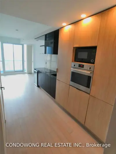 70 Temperance Street 1904, Toronto, On M5h 4e8