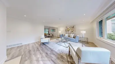 15 Farrington Drive, Toronto, On M2l 2b4