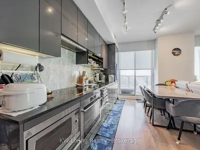 115 Mcmahon Drive 3710, Toronto, On M2k 0e3