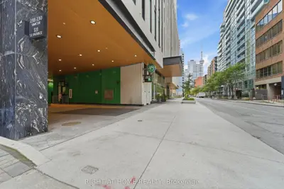 121 St Patrick Street 416, Toronto, On M5t 3c1