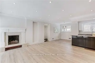 44 Tremont Crescent, Toronto, On M3b 2s2