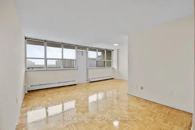2775 Don Mills Road 411, Toronto, On M2j 3b5