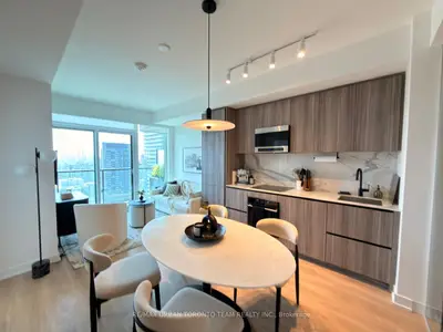 127 Broadway Avenue 3013, Toronto, On M4p 1v4