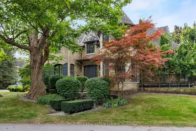 10 Blyth Dale Road, Toronto, On M4n 3m2
