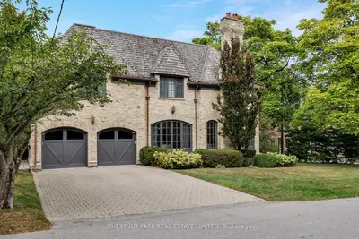 10 Blyth Dale Road, Toronto, On M4n 3m2