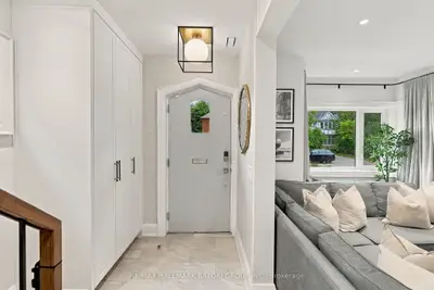 162 Chiltern Hill Road, Toronto, On M6c 3c4