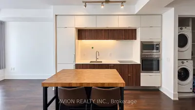 10 York Street 3008, Toronto, On M5j 0e1