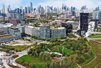 170 Bayview Avenue 904, Toronto, On M5a 0m4