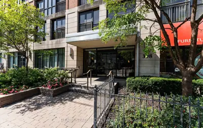 308 Palmerston Avenue 601, Toronto, On M6j 3x9