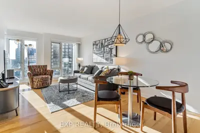 210 Victoria Street 3205, Toronto, On M5b 2r3