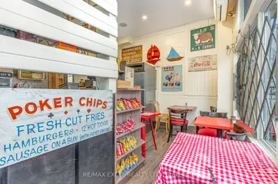 72-74 Lippincott Street, Toronto, On M5s 2p1