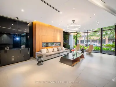 38 Cameron Street 524, Toronto, On M5t 0c3