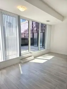 400 King Street W 812, Toronto, On M5v 0x8